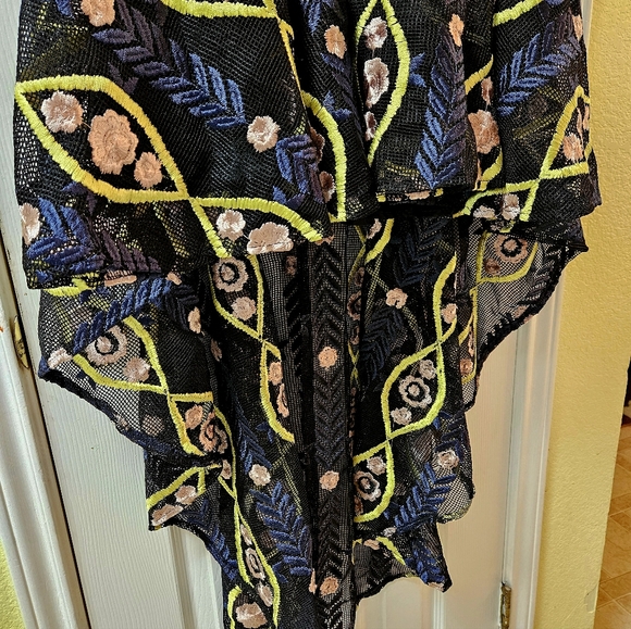 L'atiste by Amy Embroidered HiLo Cocktail Dress - Picture 5 of 11